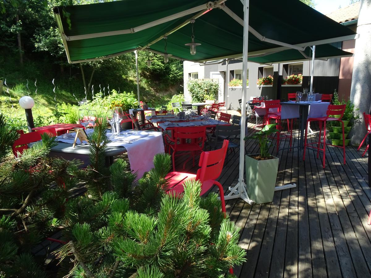 Logis Hotel Restaurant La Tour Dunieres Exterior photo